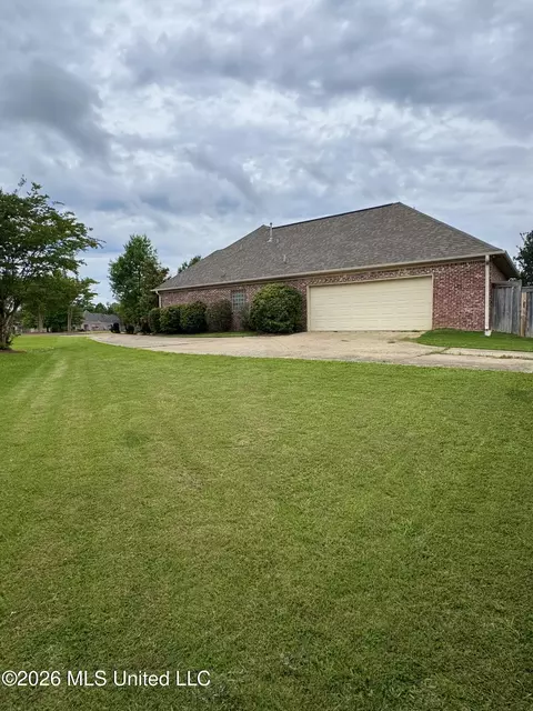 Exterior - 110 Copper Ridge Ct, Madison, MS 39110 photo 4 of 7