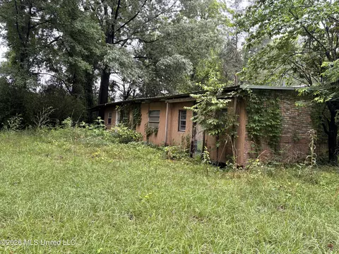 Exterior - 422 Powell St, Brookhaven, MS 39601 photo 5 of 5