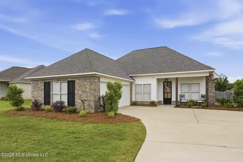 235 E Buttonwood Ln, Canton, MS 39046