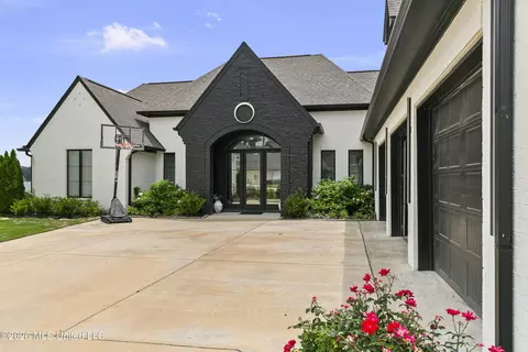 Exterior - 140 Herons Bay Cir, Madison, MS 39110 photo 2 of 17