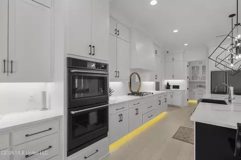 Kitchen - 140 Herons Bay Cir, Madison, MS 39110 photo 3 of 6