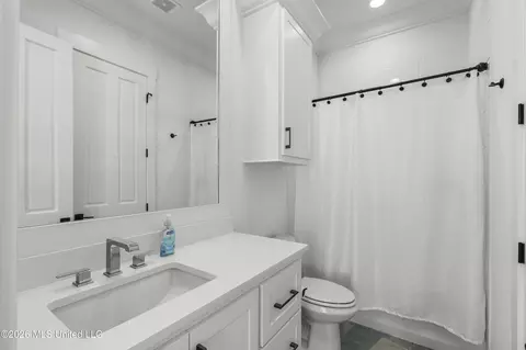 Bath - 140 Herons Bay Cir, Madison, MS 39110 photo 1 of 8
