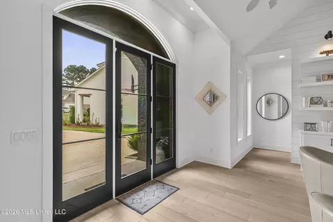 Entry Way - 140 Herons Bay Cir, Madison, MS 39110 photo 1 of 5