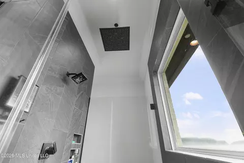 Bath - 140 Herons Bay Cir, Madison, MS 39110 photo 6 of 8