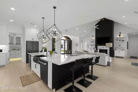 Kitchen - 140 Herons Bay Cir, Madison, MS 39110 photo 4 of 6