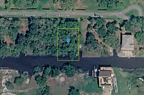 10035 E Bayou Rd, Bay Saint Louis, MS 39520
