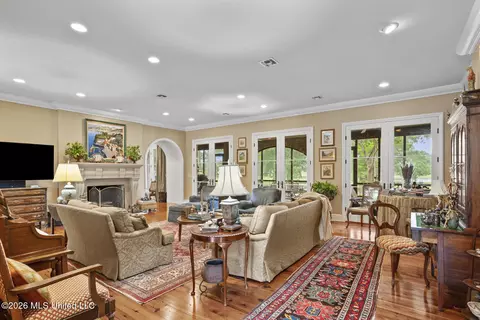 Living - 27 Provence Blvd, Madison, MS 39110 photo 1 of 6