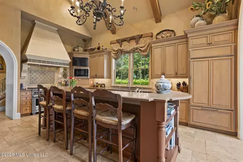 Kitchen - 27 Provence Blvd, Madison, MS 39110 photo 6 of 8