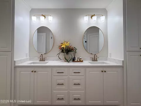 Bath - 60 Meadow Breeze Rd, Sumrall, MS 39482 photo 3 of 5