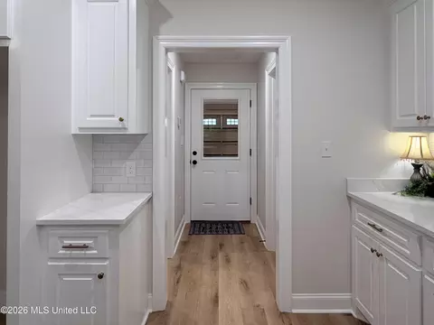 Entry Way - 60 Meadow Breeze Rd, Sumrall, MS 39482 photo 2 of 5