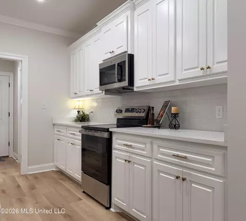Kitchen - 60 Meadow Breeze Rd, Sumrall, MS 39482 photo 2 of 5