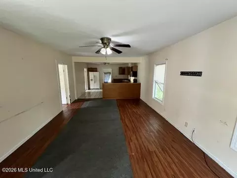 Living - 7112 Grierson St, Moss Point, MS 39563 photo 1 of 2