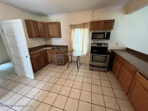 Kitchen - 7112 Grierson St, Moss Point, MS 39563 photo 1 of 1