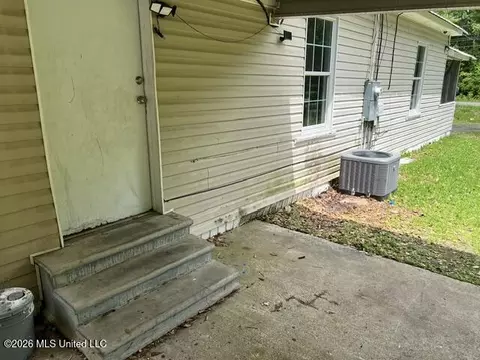 Exterior - 7112 Grierson St, Moss Point, MS 39563 photo 1 of 3