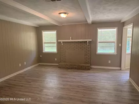 Living - 2229 Scanlon Dr, Jackson, MS 39204 photo 2 of 3