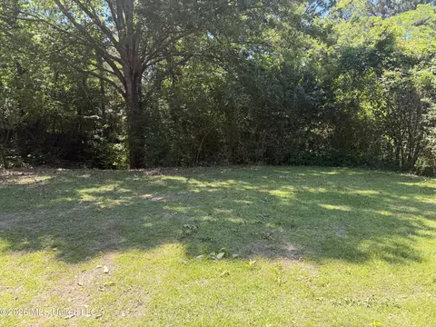 Exterior - 2229 Scanlon Dr, Jackson, MS 39204 photo 1 of 4