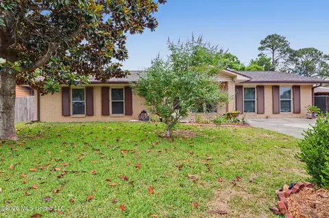 851 Rustwood Dr, Biloxi, MS 39532