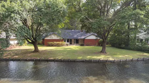 312 Glen Cove Rd, Brandon, MS 39047
