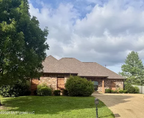 Exterior - 302 Pinecone Cv, Brandon, MS 39047 photo 4 of 5