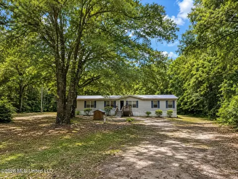 15159 Sara Ln, Saucier, MS 39574 photo 2