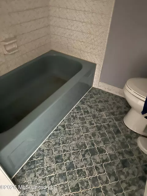 Bath - 72 Terrapin Dr, Brandon, MS 39042 photo 3 of 3