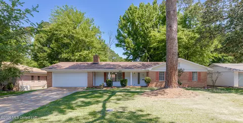1212 Springdale Dr, Jackson, MS 39211