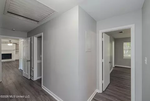 Entry Way - 1212 Springdale Dr, Jackson, MS 39211 photo 1 of 2