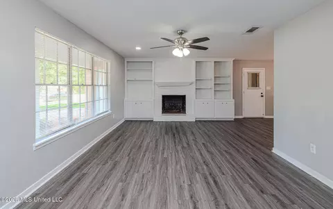 Living - 1212 Springdale Dr, Jackson, MS 39211 photo 2 of 2