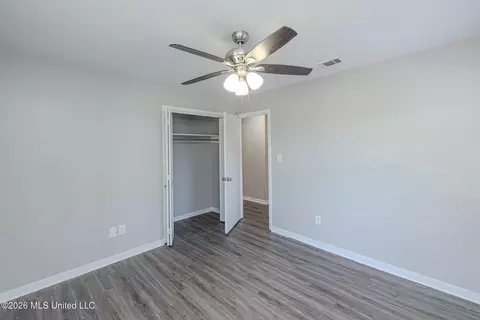 Bedroom - 1212 Springdale Dr, Jackson, MS 39211 photo 3 of 4