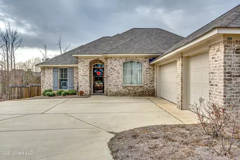 Exterior - 994 Filmore Dr, Brandon, MS 39042 photo 3 of 11