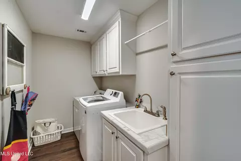Other - 994 Filmore Dr, Brandon, MS 39042 photo 3 of 8