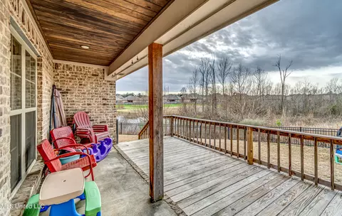 Exterior - 994 Filmore Dr, Brandon, MS 39042 photo 10 of 11