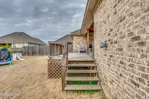 Exterior - 994 Filmore Dr, Brandon, MS 39042 photo 11 of 11