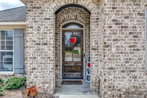 Entry Way - 994 Filmore Dr, Brandon, MS 39042 photo 1 of 2