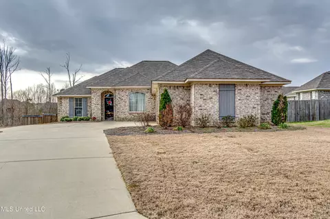 Exterior - 994 Filmore Dr, Brandon, MS 39042 photo 2 of 11