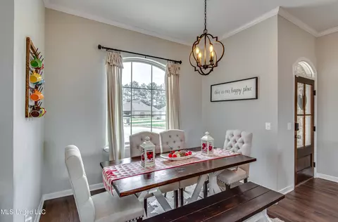 Dining - 994 Filmore Dr, Brandon, MS 39042 photo 2 of 3