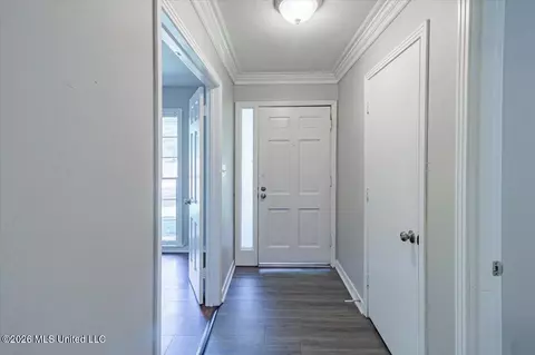 Entry Way - 1404 Plantation Blvd, Jackson, MS 39211 photo 1 of 1