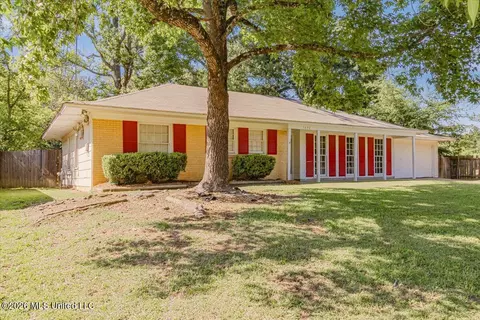 1404 Plantation Blvd, Jackson, MS 39211