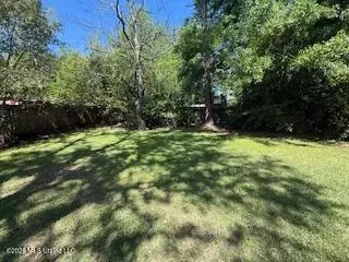 1404 Plantation Blvd, Jackson, MS 39211