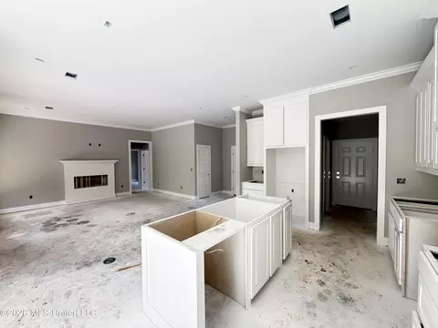 Living - 218 New Haven Ln, Brandon, MS 39042 photo 2 of 2