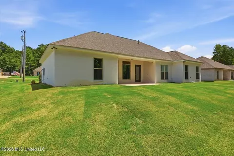 Exterior - 218 New Haven Ln, Brandon, MS 39042 photo 4 of 6