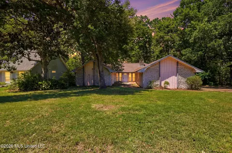 1432 Sioux Bayou Dr, Gautier, MS 39553