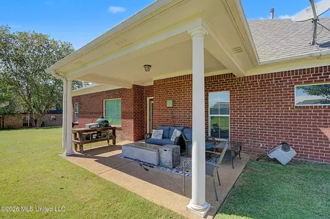 Exterior - 4929 Bakersfield Dr, Nesbit, MS 38651 photo 6 of 10