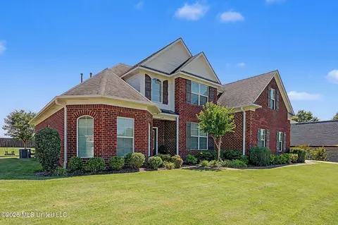 Exterior - 4929 Bakersfield Dr, Nesbit, MS 38651 photo 3 of 10