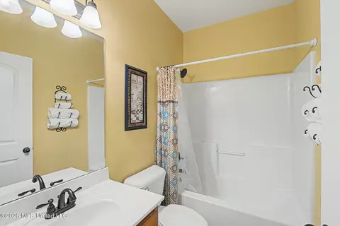 Bath - 4929 Bakersfield Dr, Nesbit, MS 38651 photo 1 of 4
