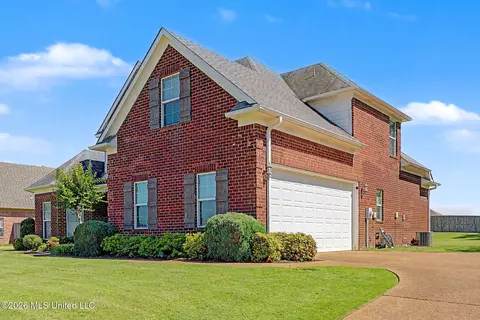 Exterior - 4929 Bakersfield Dr, Nesbit, MS 38651 photo 4 of 10