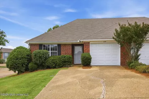 434 Woodlake Ln, Brandon, MS 39047