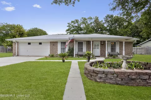 3412 Nottingham Rd, Ocean Springs, MS 39564