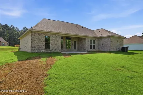 Exterior - 214 New Haven Ln, Brandon, MS 39042 photo 4 of 8