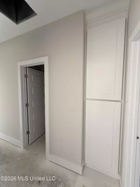 Entry Way - 214 New Haven Ln, Brandon, MS 39042 photo 4 of 4